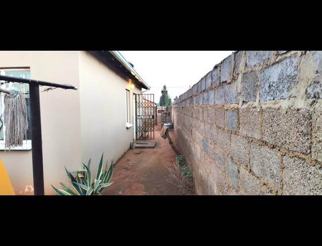 3 BEDROOM HOUSE FOR SALE IN PROTEA GLEN EXT